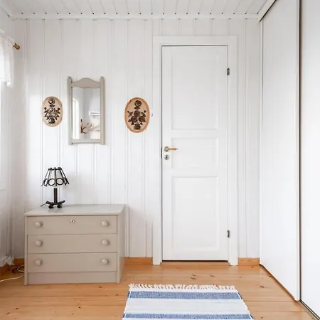 Fantastisk Sjohytte, 10 Sengeplasser, Og Egen Brygge