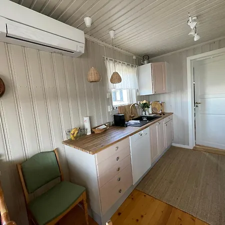 Fantastisk Sjohytte, 10 Sengeplasser, Og Egen Brygge * Fredrikstad