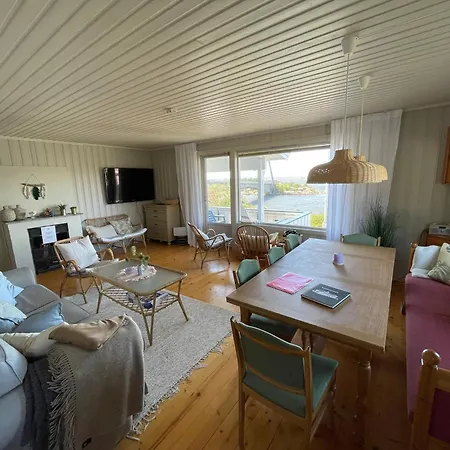 Fantastisk Sjohytte, 10 Sengeplasser, Og Egen Brygge *