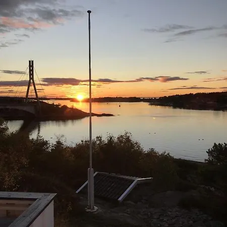 Fantastisk Sjohytte, 10 Sengeplasser, Og Egen Brygge *
