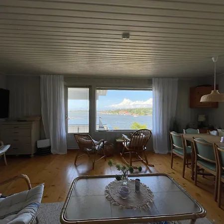 Holiday home Fantastisk Sjohytte, 10 Sengeplasser, Strand Og Egen Brygge